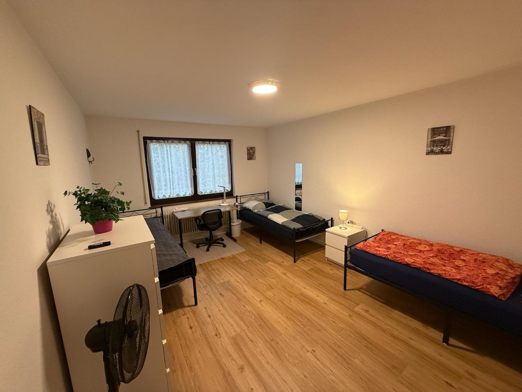 Big, Cosy And Central Apartment Karlsruhe Exterior foto